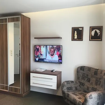 Mona Lisa Apartment