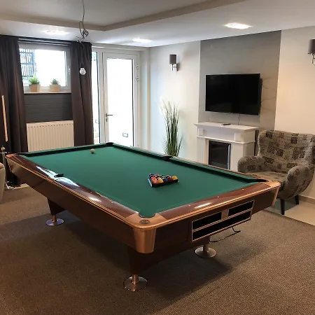 Mona Lisa Apartman *