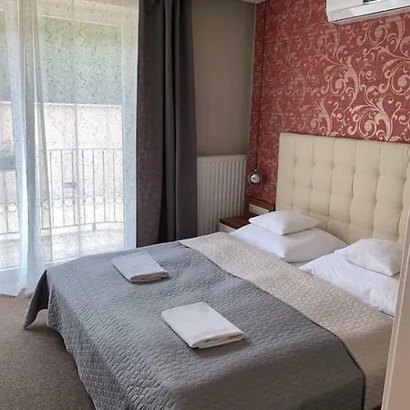 Mona Lisa Apartment