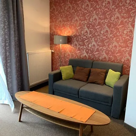 Mona Lisa Apartment