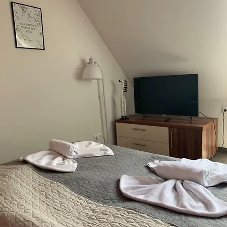 Mona Lisa アパート ヘーヴィーズ